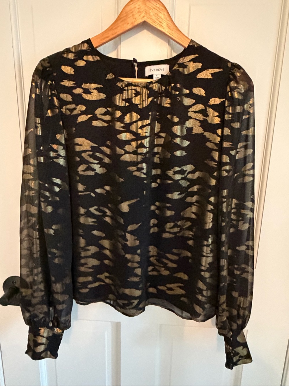 EVEREVE Black & Gold Metallic Print Blouse – Size Small - Picture 2 of 4